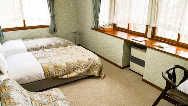 【ペット同室可能】洋室ツイン ※バス・トイレ・洗面共用